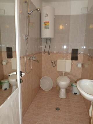 Гостевой дом Rooms Via Maris Созополь Люкс с 1 спальней-12