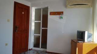 Гостевой дом Rooms Via Maris Созополь Люкс с 1 спальней-16