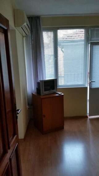 Гостевой дом Rooms Via Maris Созополь Люкс с 1 спальней-2