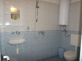 Гостевой дом Rooms Via Maris Созополь Люкс с 1 спальней-24